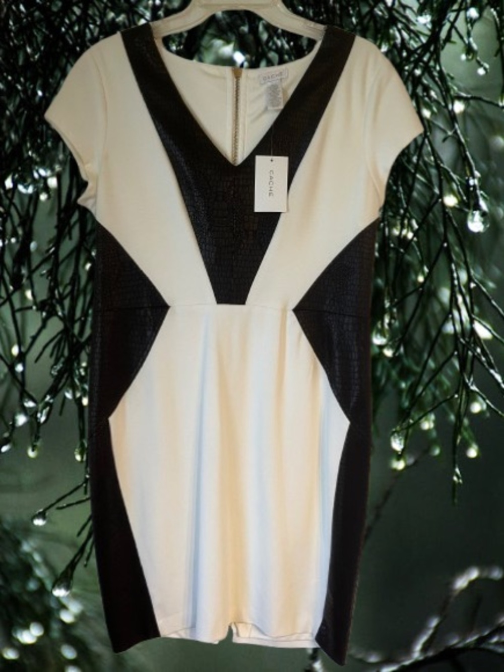 Cache Black & White Geometric V-Neck Mini Dress